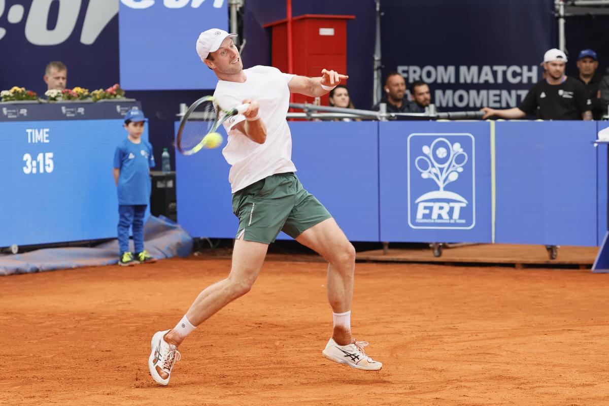 Grande Mariano Navone! » Calificare eroică în ultimul act de la Țiriac Open a finalistului din 2024, cu două mingi de meci salvate!