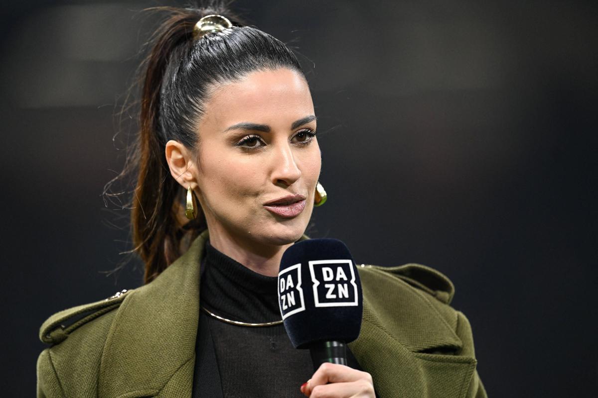 Prezentatoarea TV s-a afișat cu fotbalistul mai tânăr cu 11 ani și a „rupt” Internetul: „Genul de dragoste...”