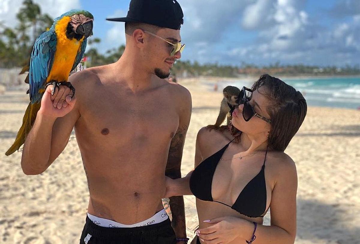 FOTO Iubita lui Florinel Coman a răbufnit pe Instagram: „Nu vă mai lăsaţi manipulaţi de societatea asta de c...t!” » Ce a deranjat-o pe focoasa brunetă