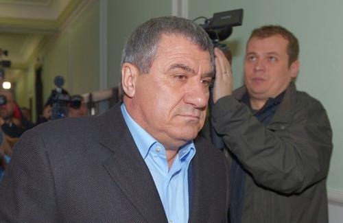 Victor Becali nu l-a menajat pe Cornel Dinu
