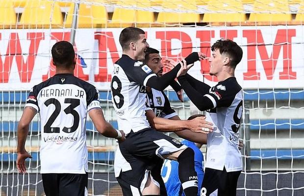 Pot readuce Man și Mihăilă Parma în Serie A? Ce au reușit la gruparea italiană de când joacă împreună