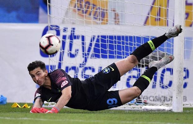 Dezbaterea zilei, 4 mai » Andrei Vlad a comis-o din nou! E un portar supraevaluat sau un talent care trece printr-o perioadă mai slabă?