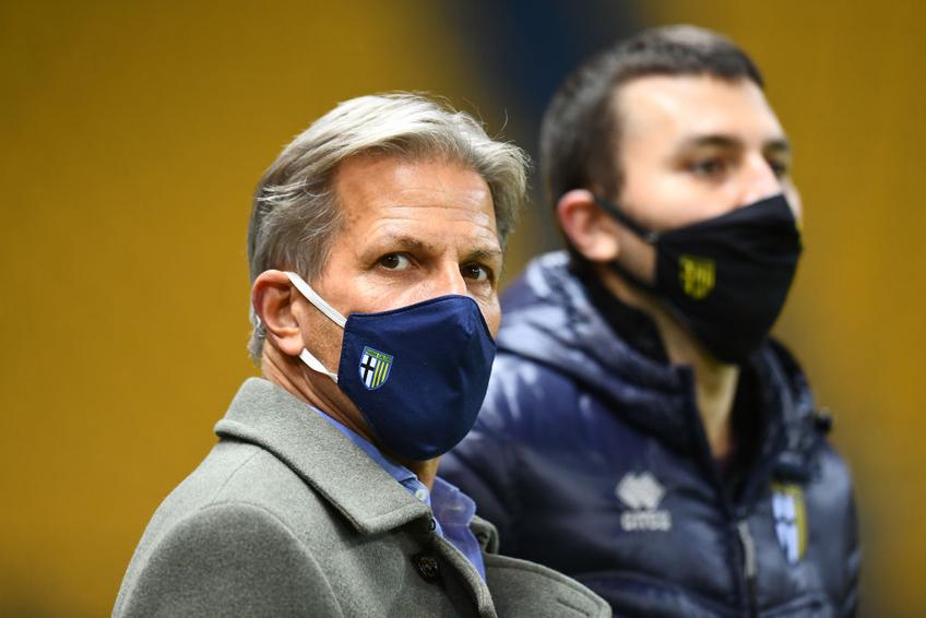 Parma, formația lui Dennis Man și Valentin Mihăilă, a retrogradat matematic în Serie B, după eșecul 0-1 cu Torino. Kyle Krause, finanțatorul echipei, nu renunță la proiect.