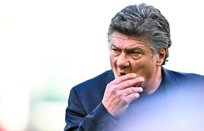 Culisele concedierii antrenorului la Cagliari. I-a numit ”viermi” pe Răzvan Marin și pe coechipieri!
