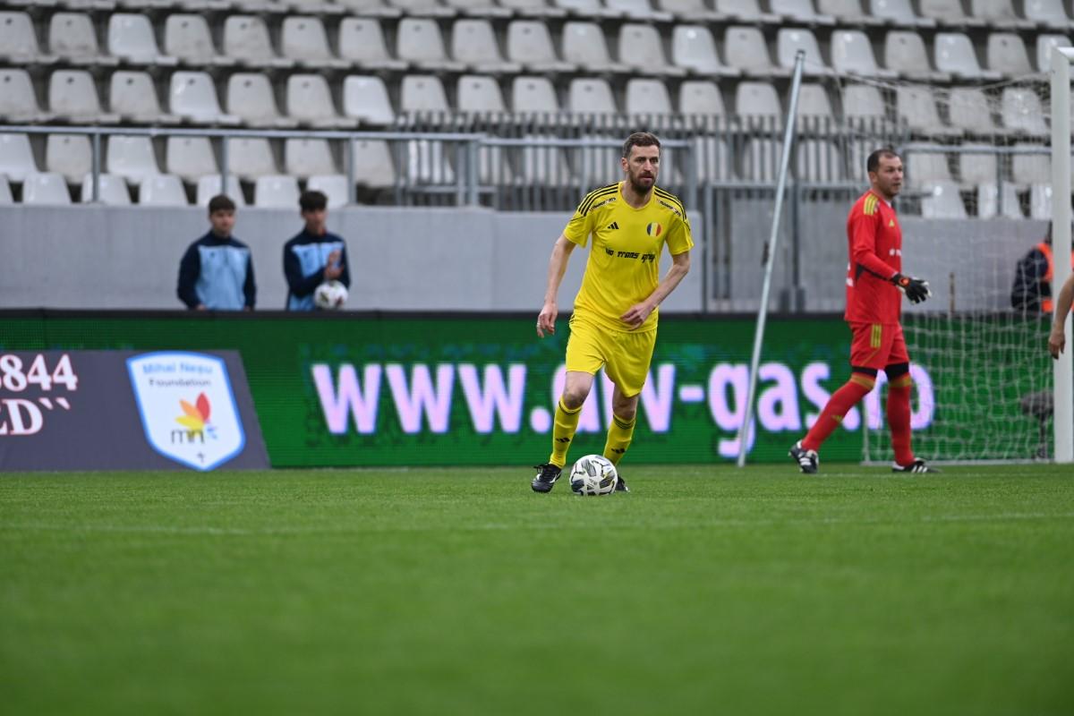 Nicolae Dică, fază serii în „Gala Mihai Neșu”: l-a ridiculizat pe Elias Charalambous » Reacția antrenorului FCSB