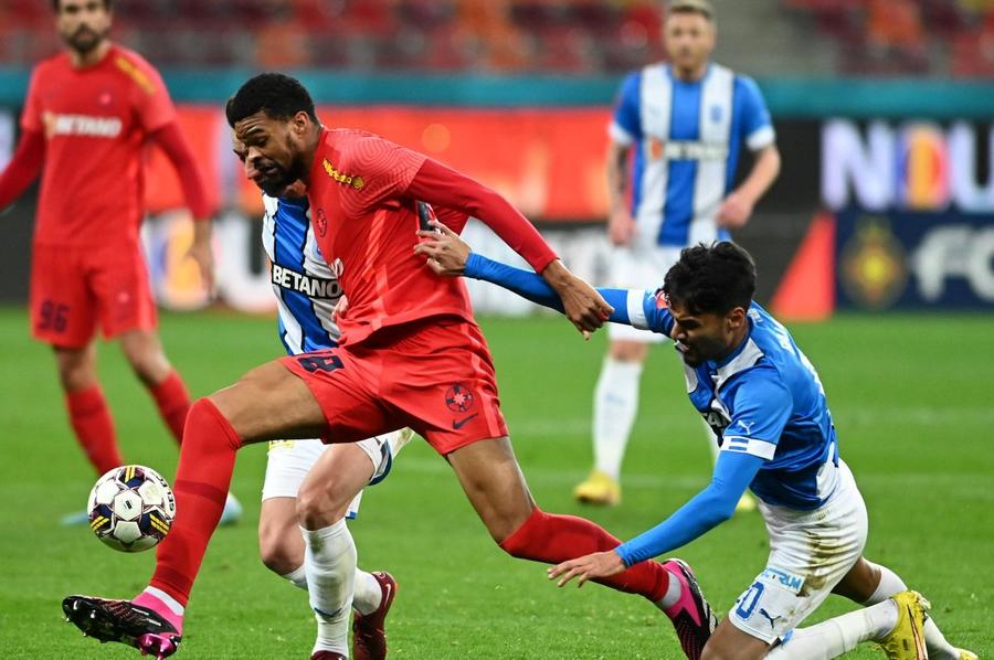 Edjouma a venit la FCSB în februarie 2022, iar actualul contract îi expiră în 2026 / foto: Imago Mihai Stoica, anunț de ultimă oră: „S-a terminat campionatul pentru Edjouma, e o pierdere mare”