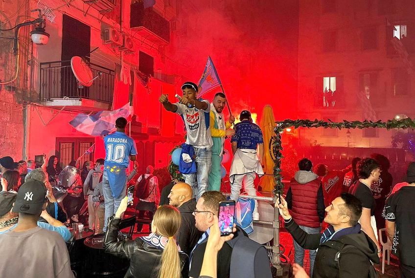 Napoli este campioana Italiei după 33 de ani