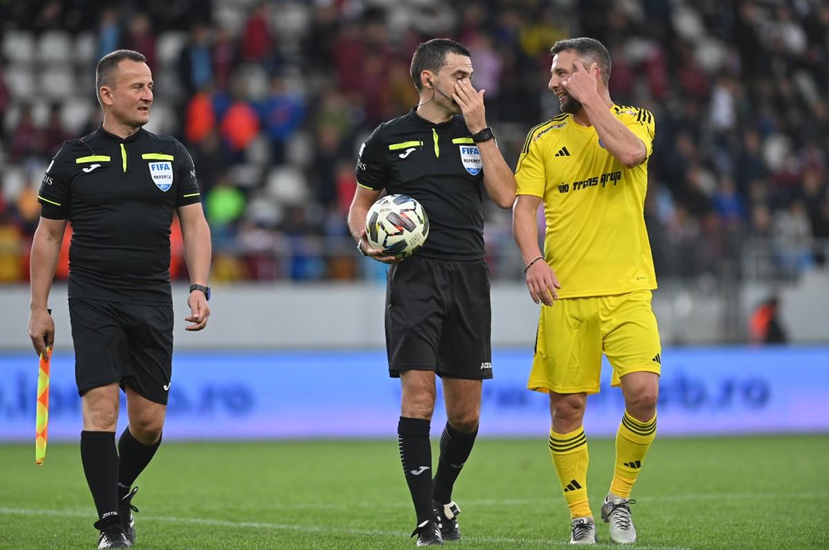 Nicolae Dică, fază serii în „Gala Mihai Neșu”: l-a ridiculizat pe Elias Charalambous » Reacția antrenorului FCSB
