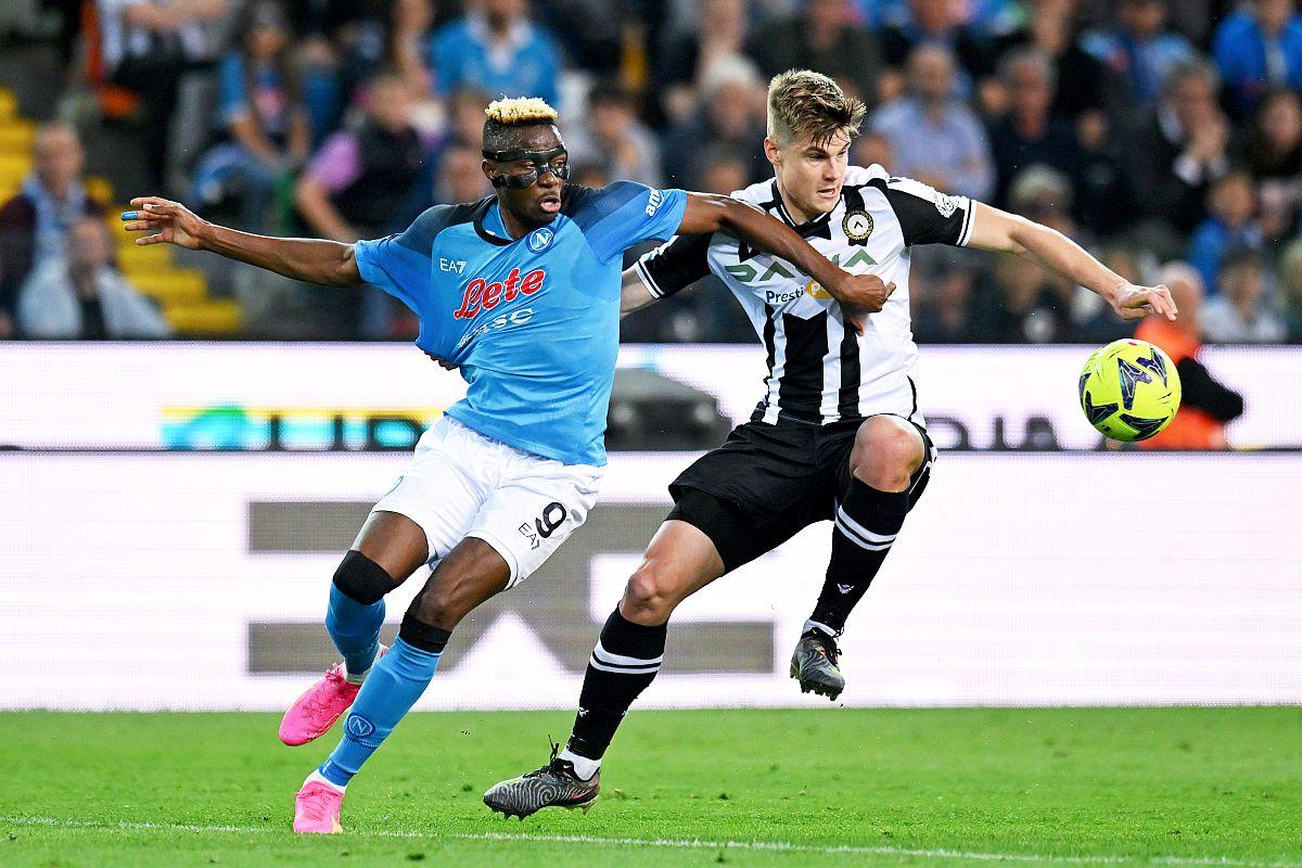 Udinese - Napoli 1-1 » Pentru D10S! Nebunie pe străzile din Napoli. Echipa la care Maradona a scris istorie e din nou campioană în Italia, după 33 de ani