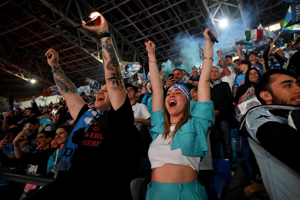 Ovidiu Ioanițoaia, după ce Napoli a devenit campioană în Serie A: „33 de ani de așteptare, 33 de ani de suferință! Marele regret e că Diego nu mai este în viață la acest moment”