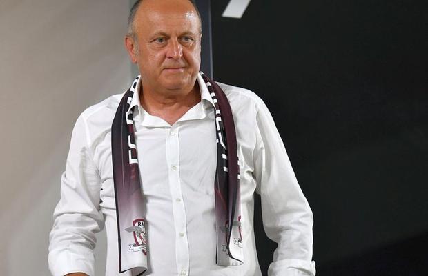 Scandal in Giulești, galeria se revoltă: „Șucu ne-a zis că nu-l vrea pe Șumudică. Dar noi nu suntem de acord cu strategia lui Șucu! Rapidul e al nostru, nu al lui”