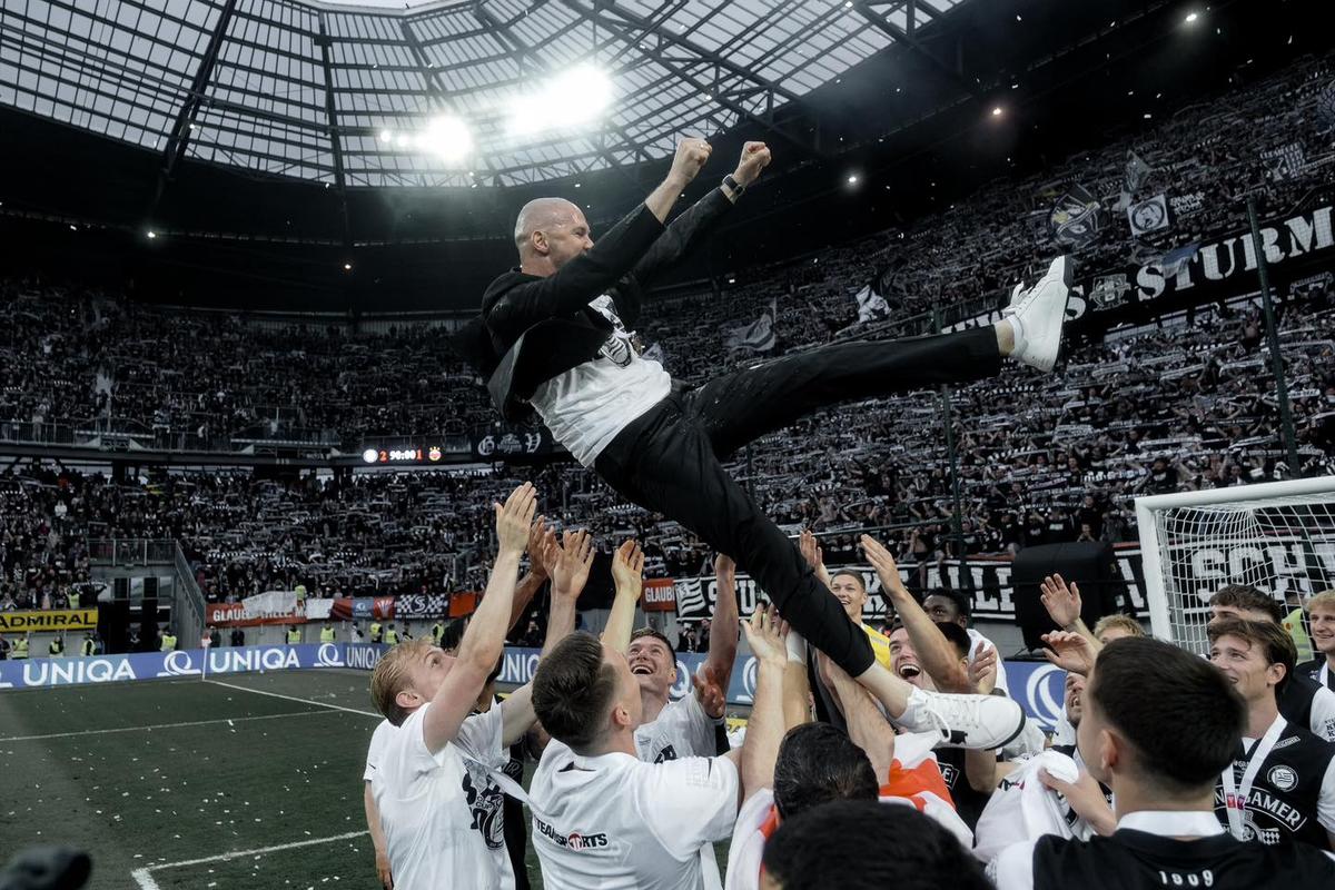 Sturm Graz a câştigat Cupa Austriei! Show în vestiar pe hit-ul momentului, „Made in Romania”