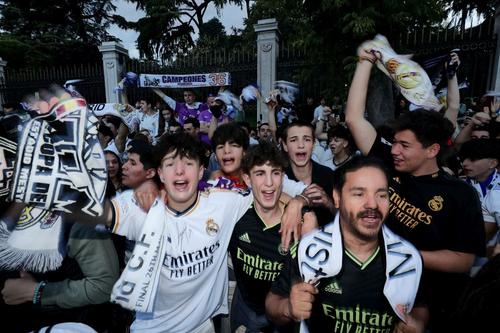 Suporterii lui Real celebrează titlul cucerit în avans / Foto: GettyImages