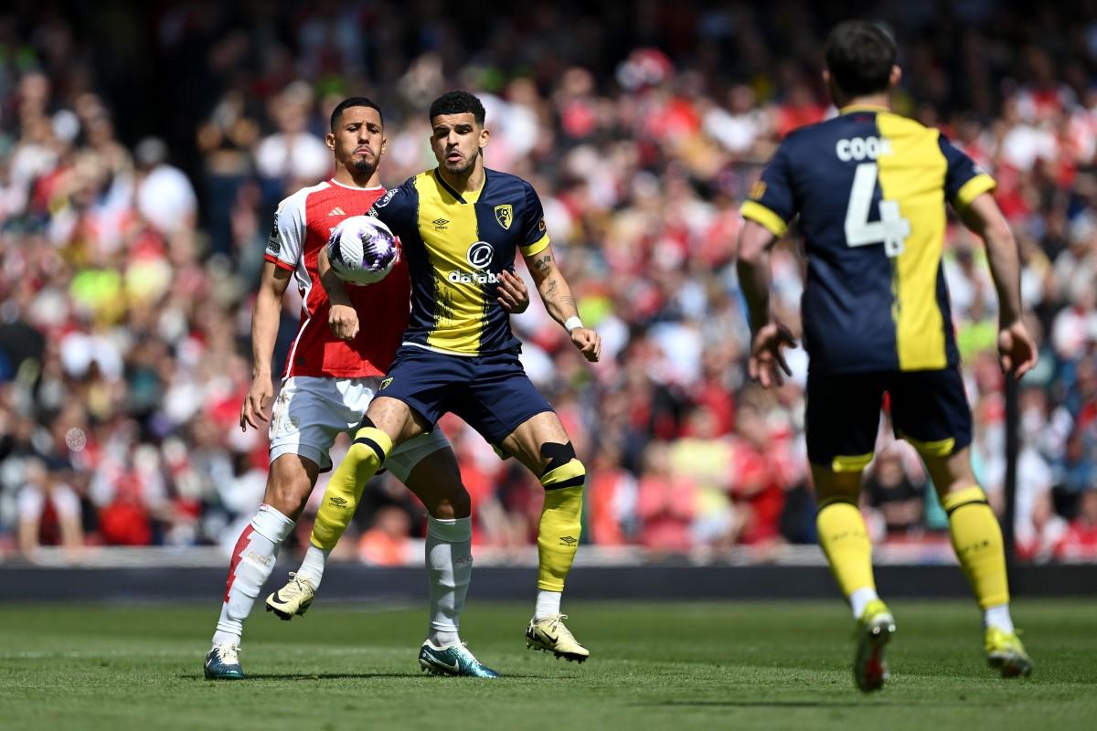 Arsenal câștigă fără emoții în fața lui Bournemouth și continuă lupta pentru titlul de campioană în Premier League