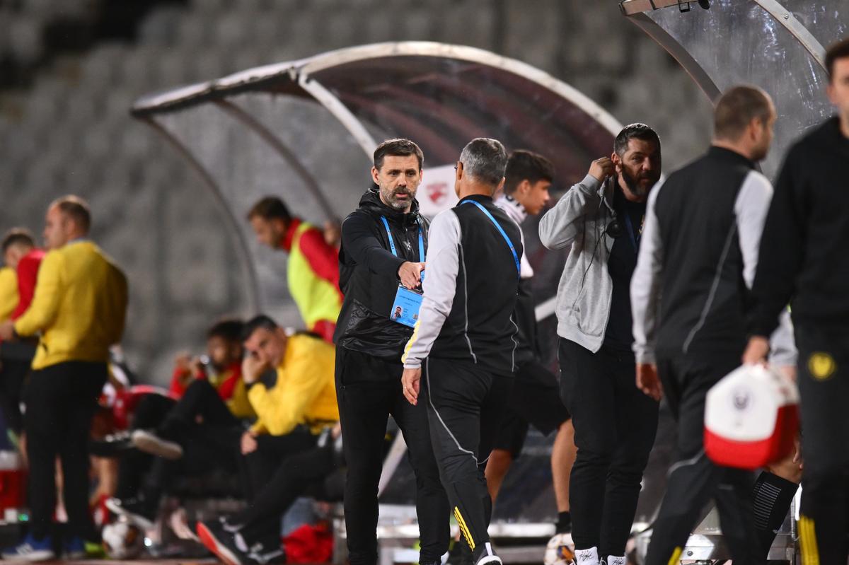 Dinamo e condamnată la retrogradare! Nici victoria cu UTA nu îi asigură barajul » Toate CALCULELE: de ce rezultate indirecte au nevoie „câinii”