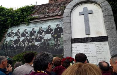 75 de ani de la tragedia tulburătoare din Italia » Marea echipă din anii' 40 a dispărut într-un accident aviatic. La bord se afla antrenorul născut în România