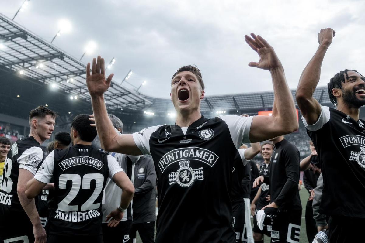 Sturm Graz a câştigat Cupa Austriei! Show în vestiar pe hit-ul momentului, „Made in Romania”