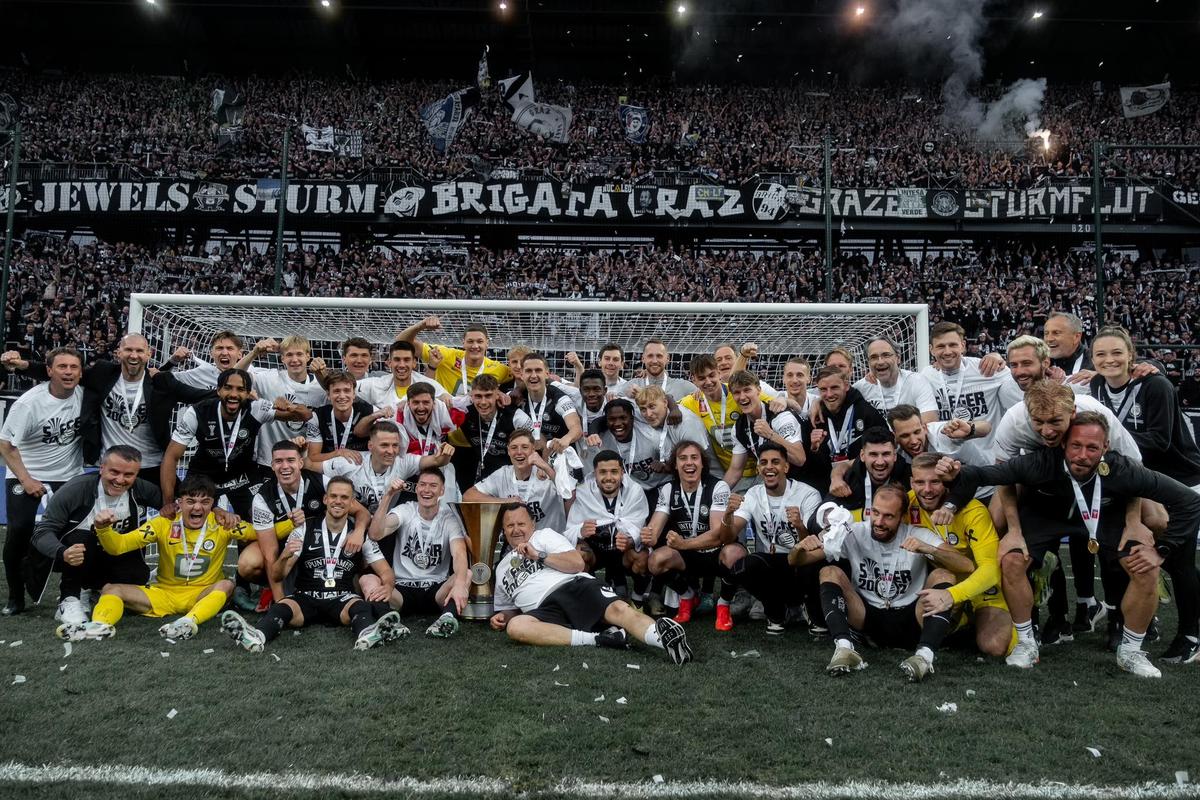 Sturm Graz a câştigat Cupa Austriei! Show în vestiar pe hit-ul momentului, „Made in Romania”
