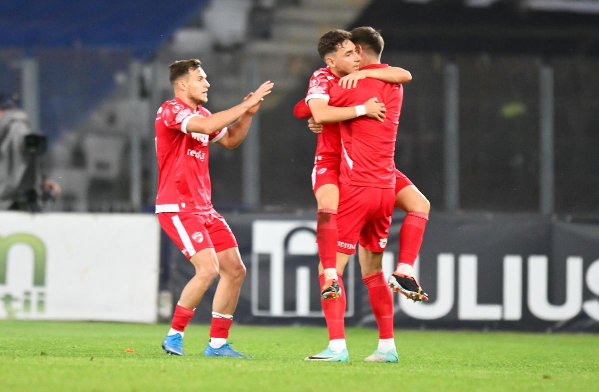 U Cluj - Dinamo 3-3 » „Câinii” au ratat victoria în prelungiri! Cum arată clasamentul