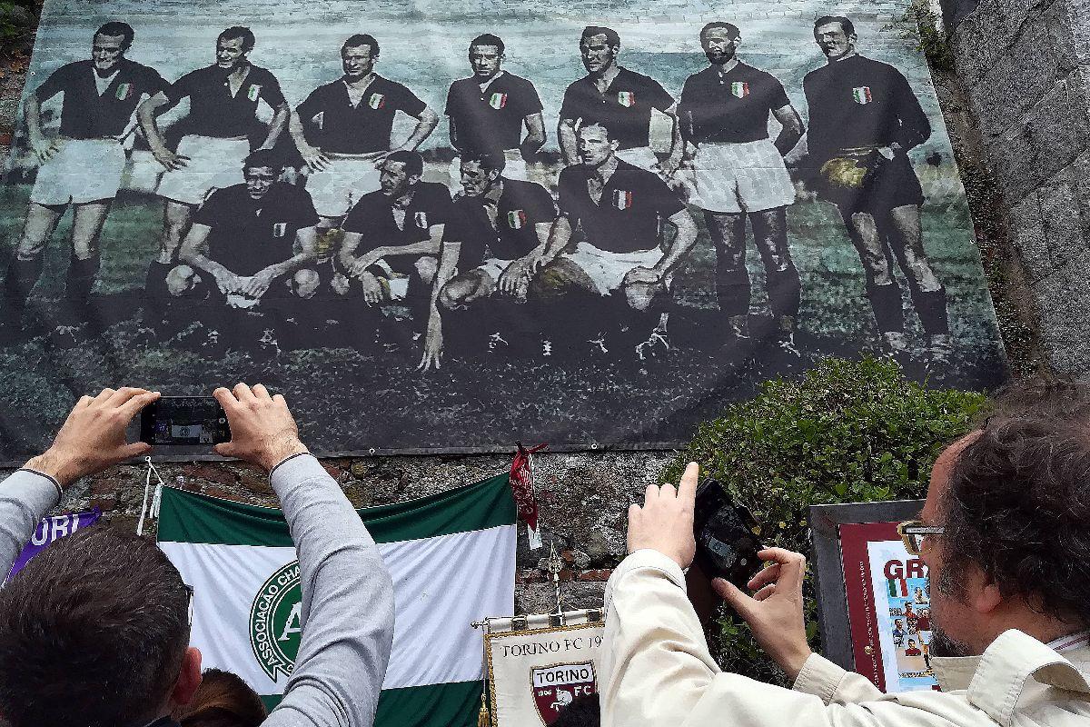 75 de ani de la dispariția Il Grande Torino - omagiile aduse de-a lungul timpului în amintirea Invincibilor lui Grande Toro
