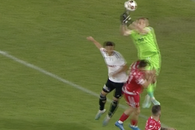 Gafă uriașă  în U Cluj - Dinamo! Fanilor nu le-a venit să creadă când au văzut ce a făcut Golubovic