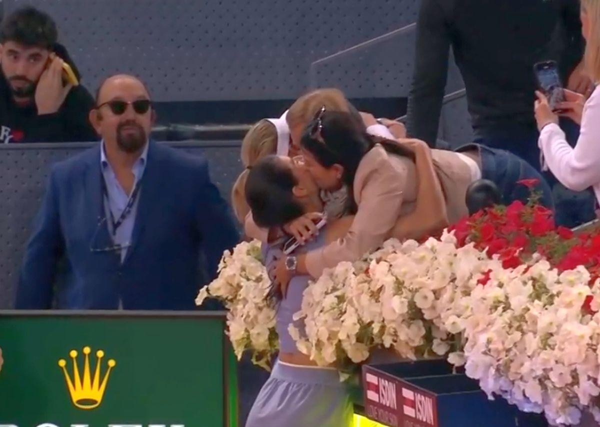 Sorana Cîrstea a „topit” publicul din Madrid: „Din respect, o să vorbesc în spaniolă” + A dezvăluit discuția cu rusoaica în vestiar: „I-am spus Annei”