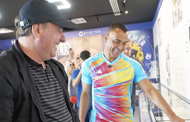 Cafu, poate cel mai mare fundaș dreapta din toate timpurile, l-a vizitat pe Gică Hagi la Ovidiu