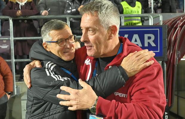 Contra l-a refuzat pe Șucu! Noul antrenor favorit să-l înlocuiască pe Marius Șumudică la Rapid: mutarea la care nu se aștepta nimeni