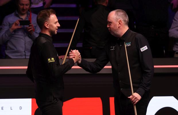 L-a învins pe liderul mondial și a devenit cel mai bătrân finalist din istoria Campionatului Mondial de snooker