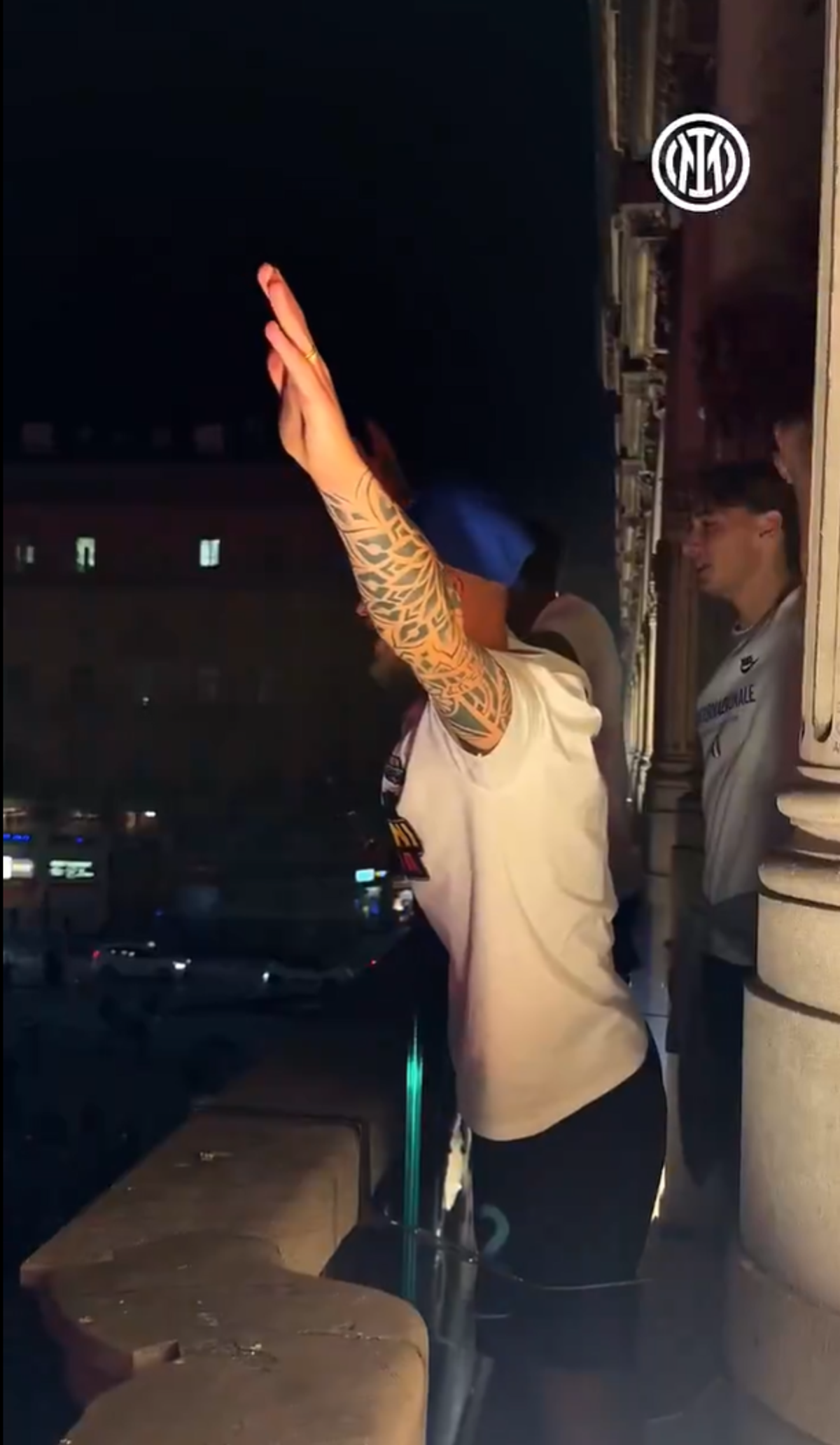 Imagini din Piazza Duomo, după ce Inter a câștigat titlul // foto: X
