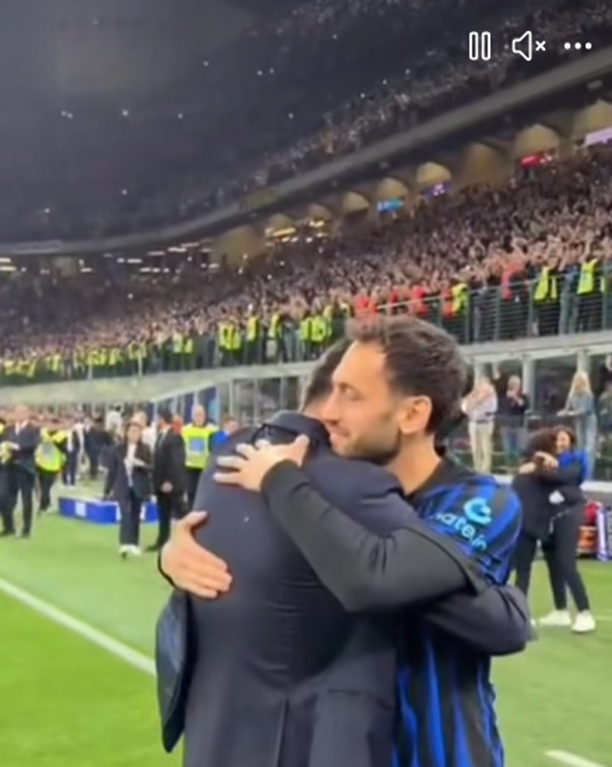 Coincidență superbă cu Il Luce! Cine a fost primul om pe care Cristi Chivu l-a luat în brațe după fluierul final