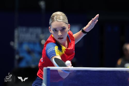 Bernadette Szocs in acțiune FOTO ITTF