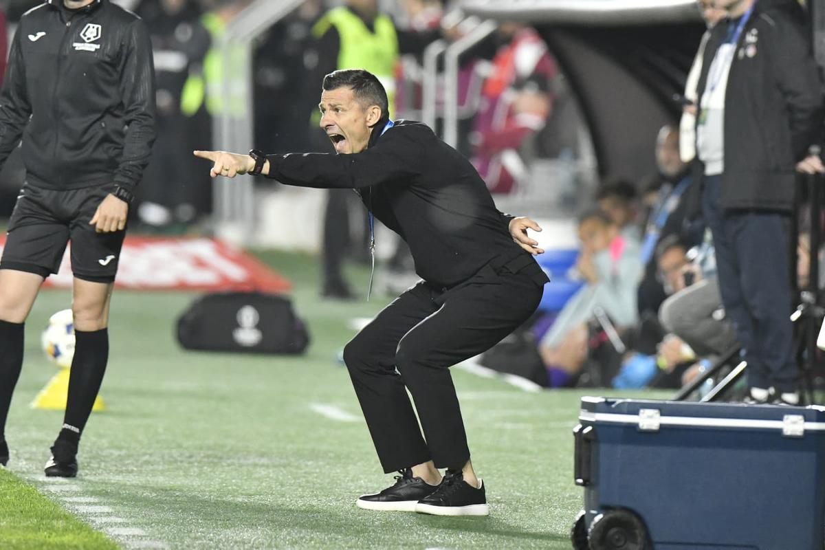 Toți o bat pe Rapid! Giuleștenii n-au scăpat de furia fanilor, Pancu & CFR Cluj își asigură locul de Europa » Clasamentul