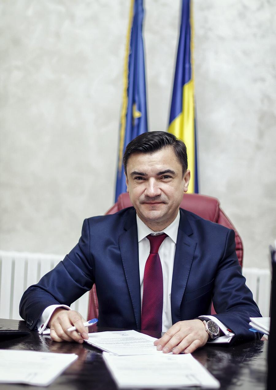 Mihai Chirica, primar Iași Primăria celui de-al treilea oraș al țării își face echipă de fotbal » Gruparea de tradiție, cu o istorie de 81 de ani, e cu un picior în groapă