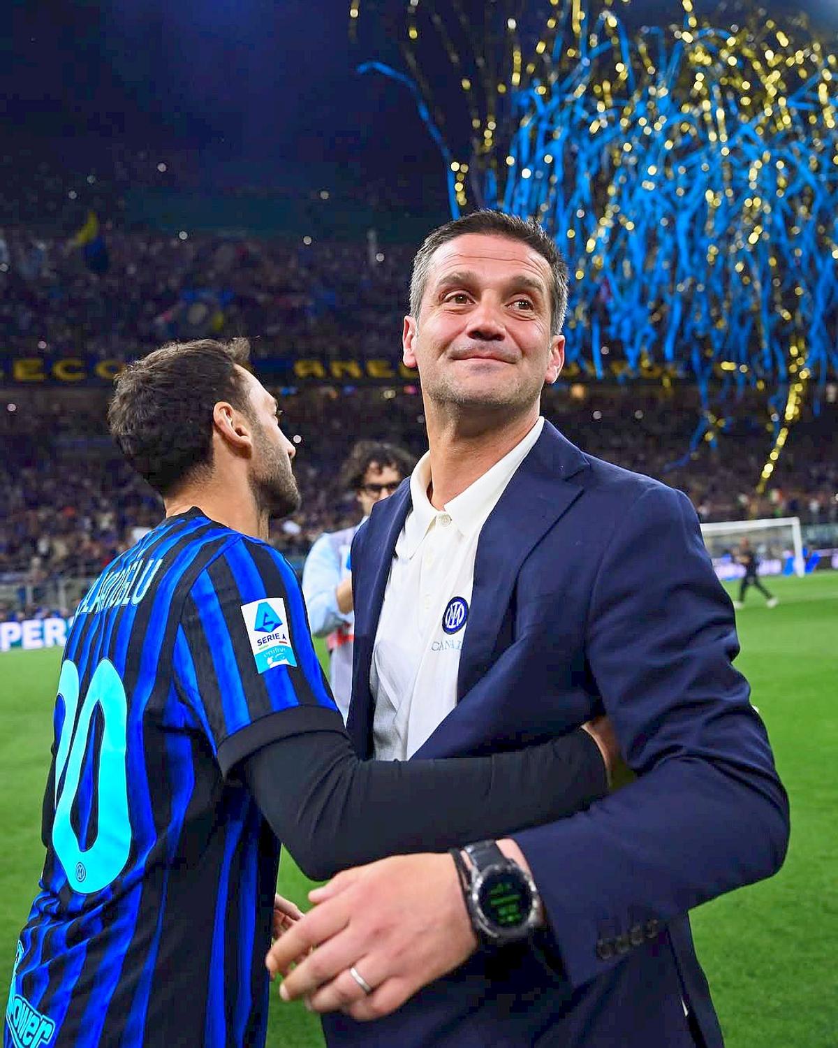 Îmbrățișarea lui Calhanoglu cu Cristi Chivu