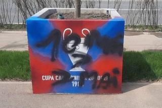 Înainte de aniversarea Stelei, dinamoviștii au vandalizat un mesaj din Ghencea: „10 mai > 7 mai”