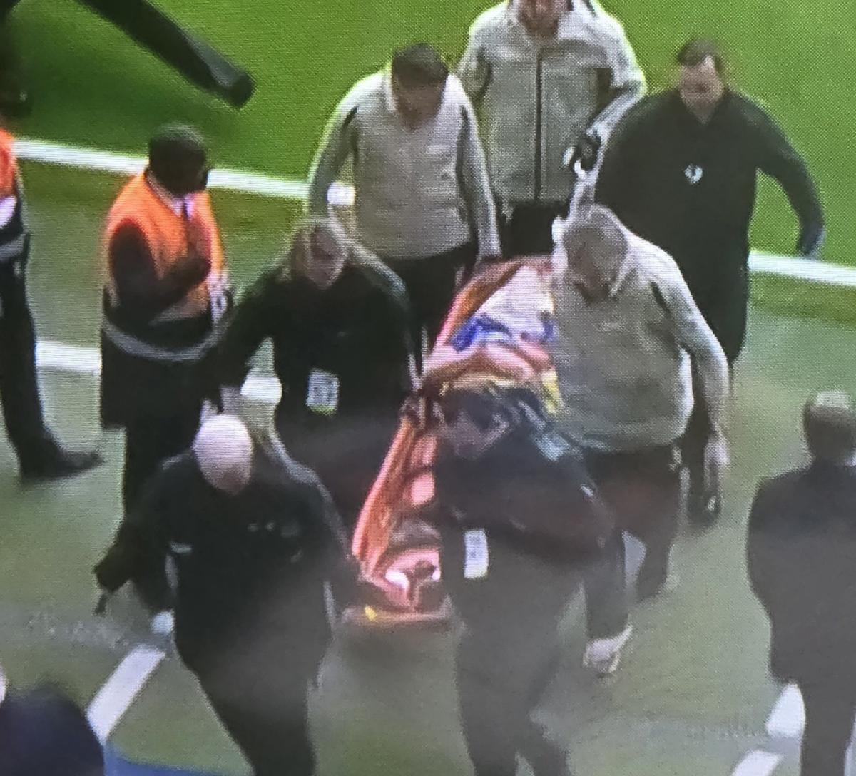 Panică în Premier League! Debutantul lui Chelsea a primit oxigen pe teren după o accidentare horror