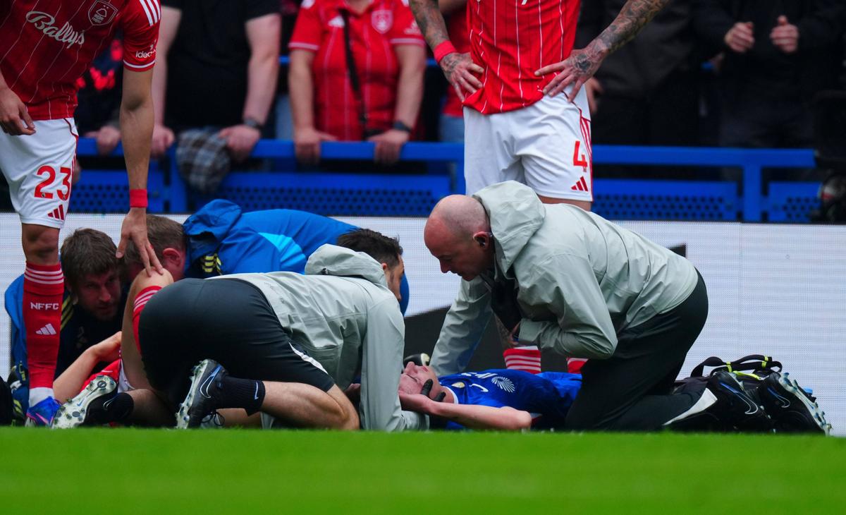 Jesse Derry, debutantul lui Chelsea, a primit oxigen pe teren după o accidentare horror