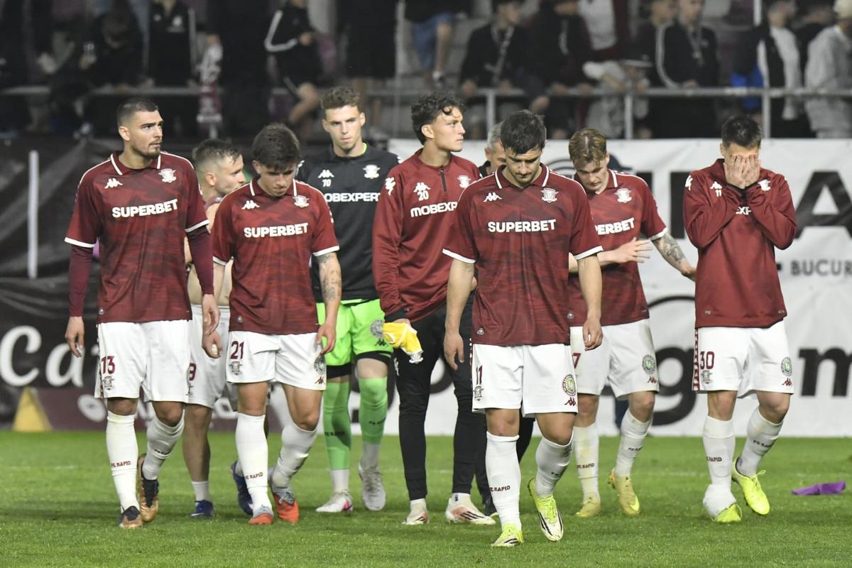 Imagini de la finalul meciului Rapid - CFR Cluj