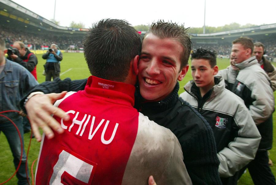 Cristi Chivu și Rafael van der Vaart // foto: Imago Rafael van der Vaart a vorbit despre performanța lui Cristi Chivu: „Asta este cea mai mare calitate a lui”