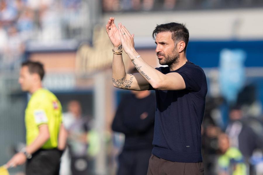 Cesc Fabregas Aflat pe banca revelației din Serie A, Fabregas nu exclude revenirea în Premier League: „Este cea mai bună ligă din lume”