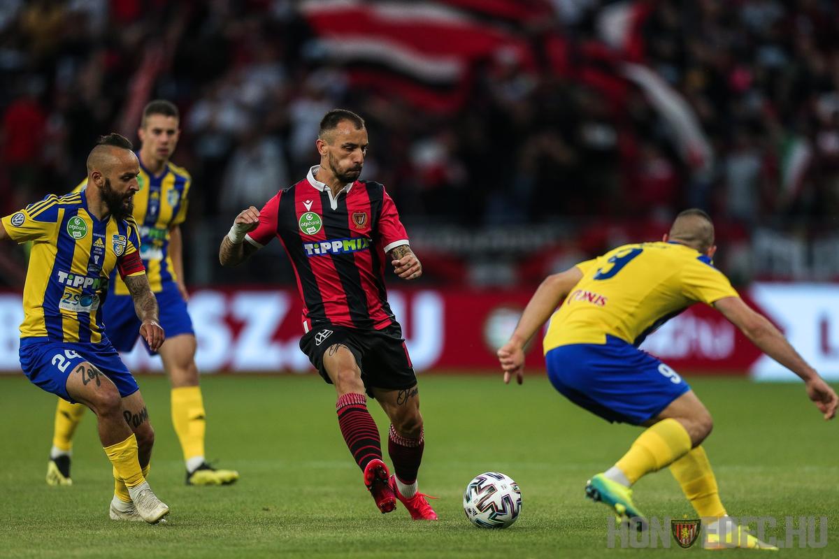 VIDEO + FOTO Au uitat de pandemie! În Ungaria, jucătorii lui Honved s-au bucurat cu fanii pentru Cupă