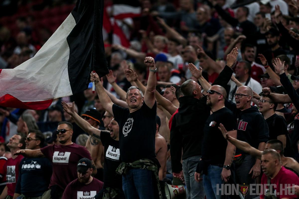 VIDEO + FOTO Au uitat de pandemie! În Ungaria, jucătorii lui Honved s-au bucurat cu fanii pentru Cupă