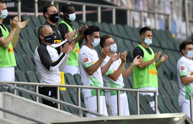 Opinie Andrei Niculescu despre dezbaterea apărută după două săptămâni de fotbal în Bundesliga » Natural sau artificial?