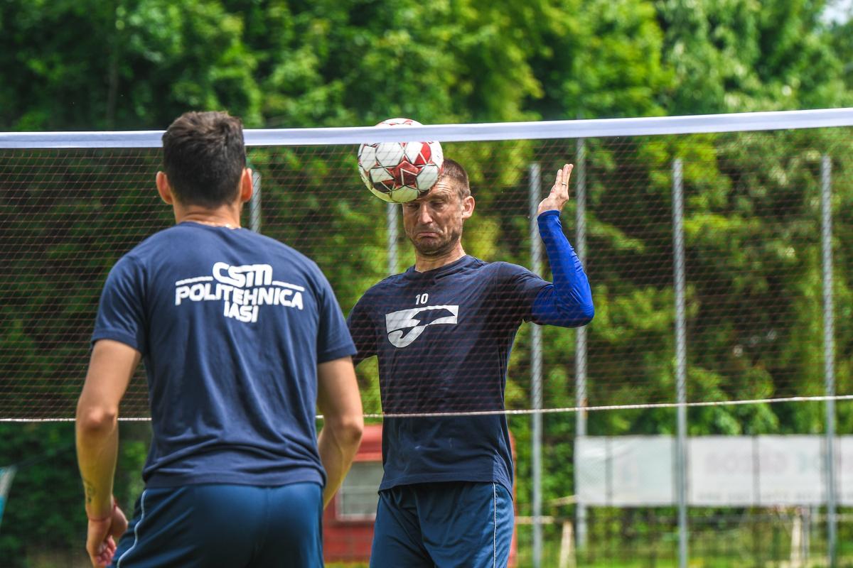 DINAMO. Mircea Rednic se ia Ionuț Negoiță: „Am dat prime de 70.000 de euro la Dinamo!”