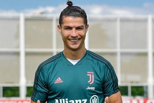 Cristiano Ronaldo are cel mai popular și mai productiv cont de Instagram // sursă foto: Instagram @ cristiano