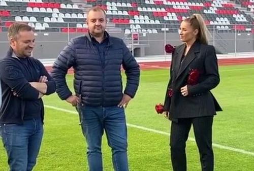 Anamaria Prodan (dreapta) a decis să se implice financiar la Hermannstadt