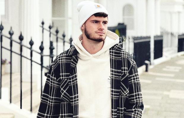 Brighton l-a pus pe liber pe Tudor Băluță, după un singur meci la prima echipă în 3 ani și jumătate: „Există vreo dovadă că este cu adevărat fotbalist?”