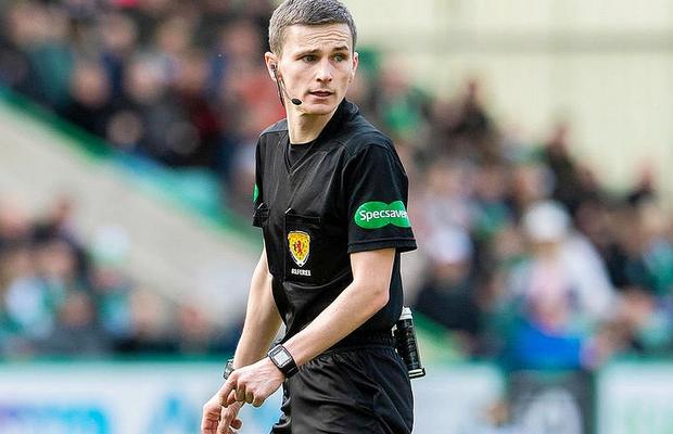 Primul arbitru profesionist în activitate care afirmă public că e gay: „Nu este o conversație despre mine, ci despre încercarea de a schimba cultura fotbalului”