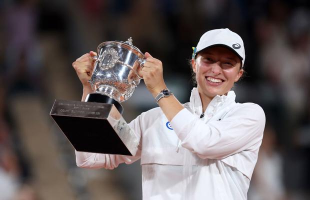 Iga Swiatek e campioana de la Roland Garros 2022! Poloneza a egalat recordul istoric al lui Venus Williams și a sărbătorit cu un star al fotbalului mondial